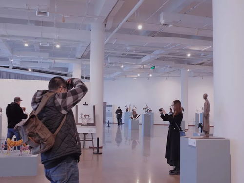 藝術的盛宴 精品架上雕塑·陶瓷·繪畫典藏展今在青島開幕